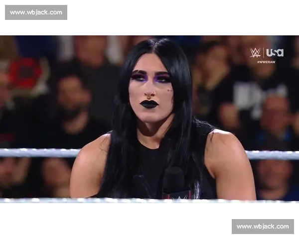 2025 雷亚紫雷：从宿敌到战友，这对 WWE 组合太好磕！